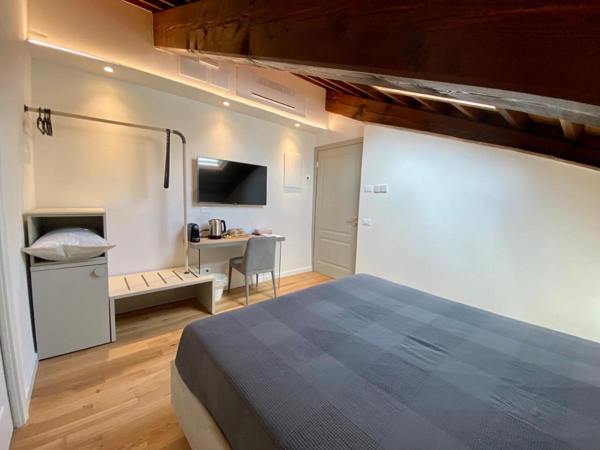 Residenza D'Epoca Dei Fondachi Hotel Sarzana Luaran gambar