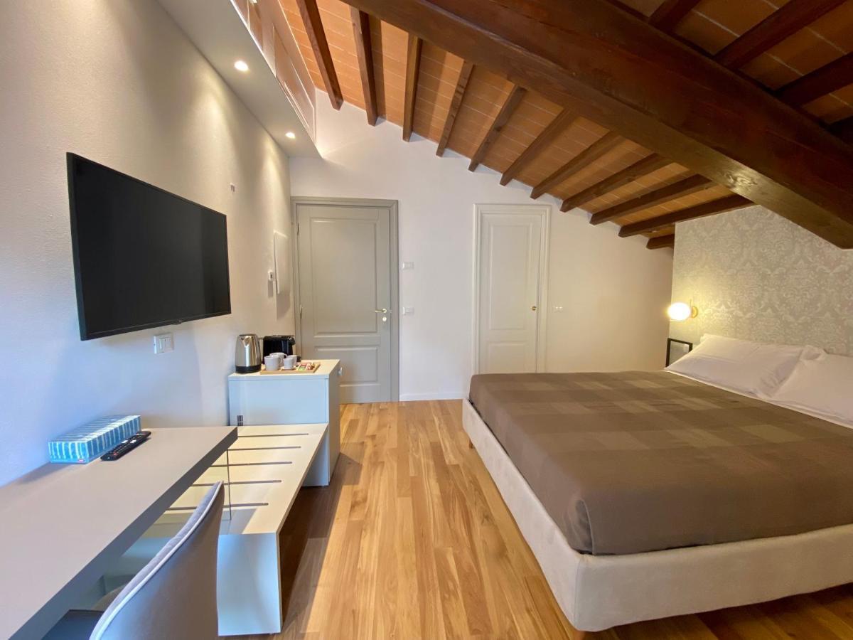 Residenza D'Epoca Dei Fondachi Hotel Sarzana Luaran gambar